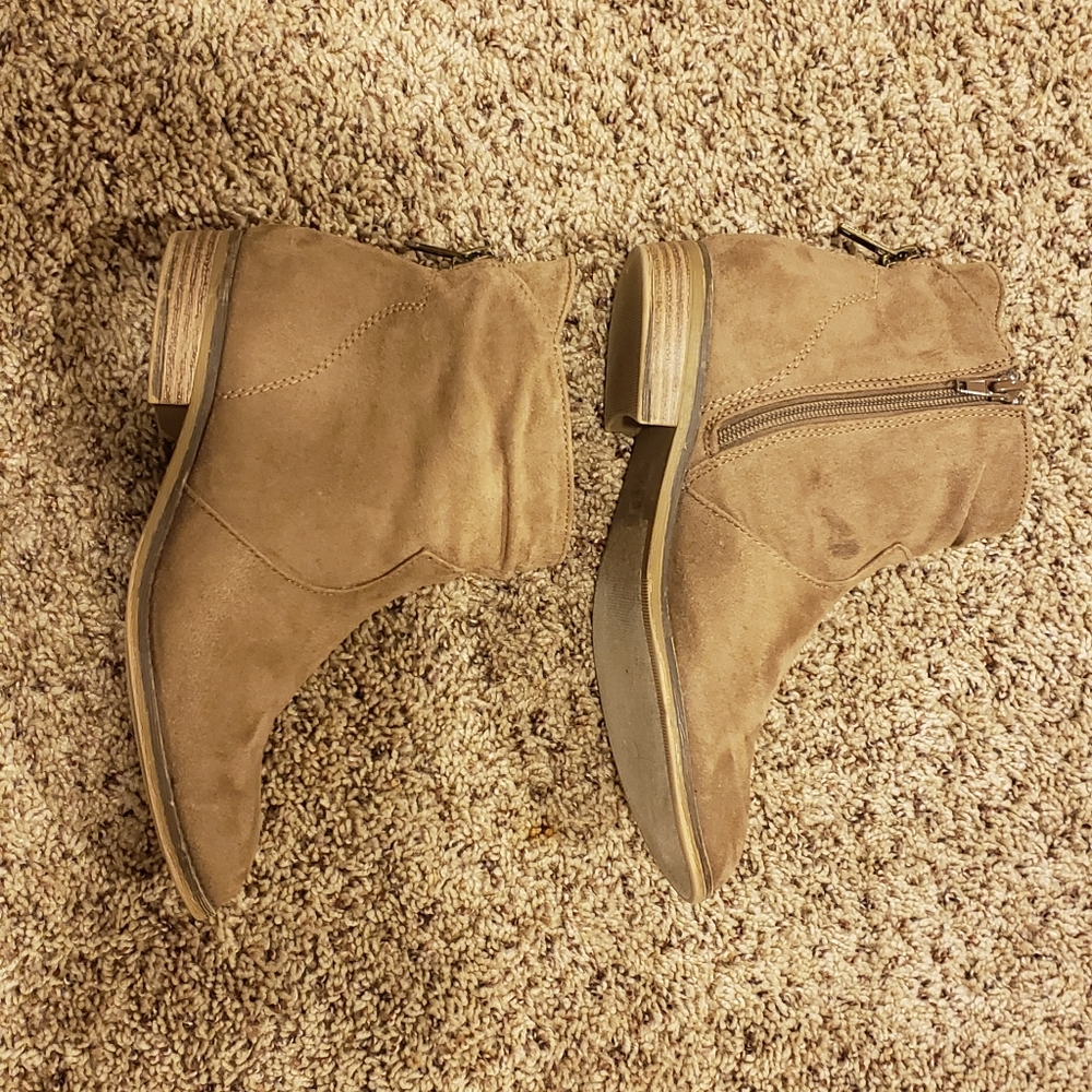 City Classified  Tan Booties